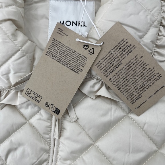 Monki Quilted Vest with Collar in Cream - Size Small - Picture 10 of 16